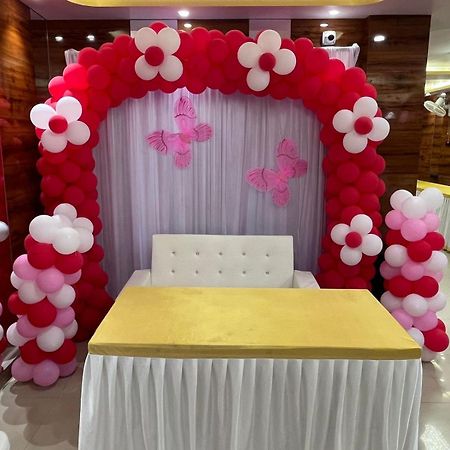 La Cresta Inn Колката Екстериор снимка